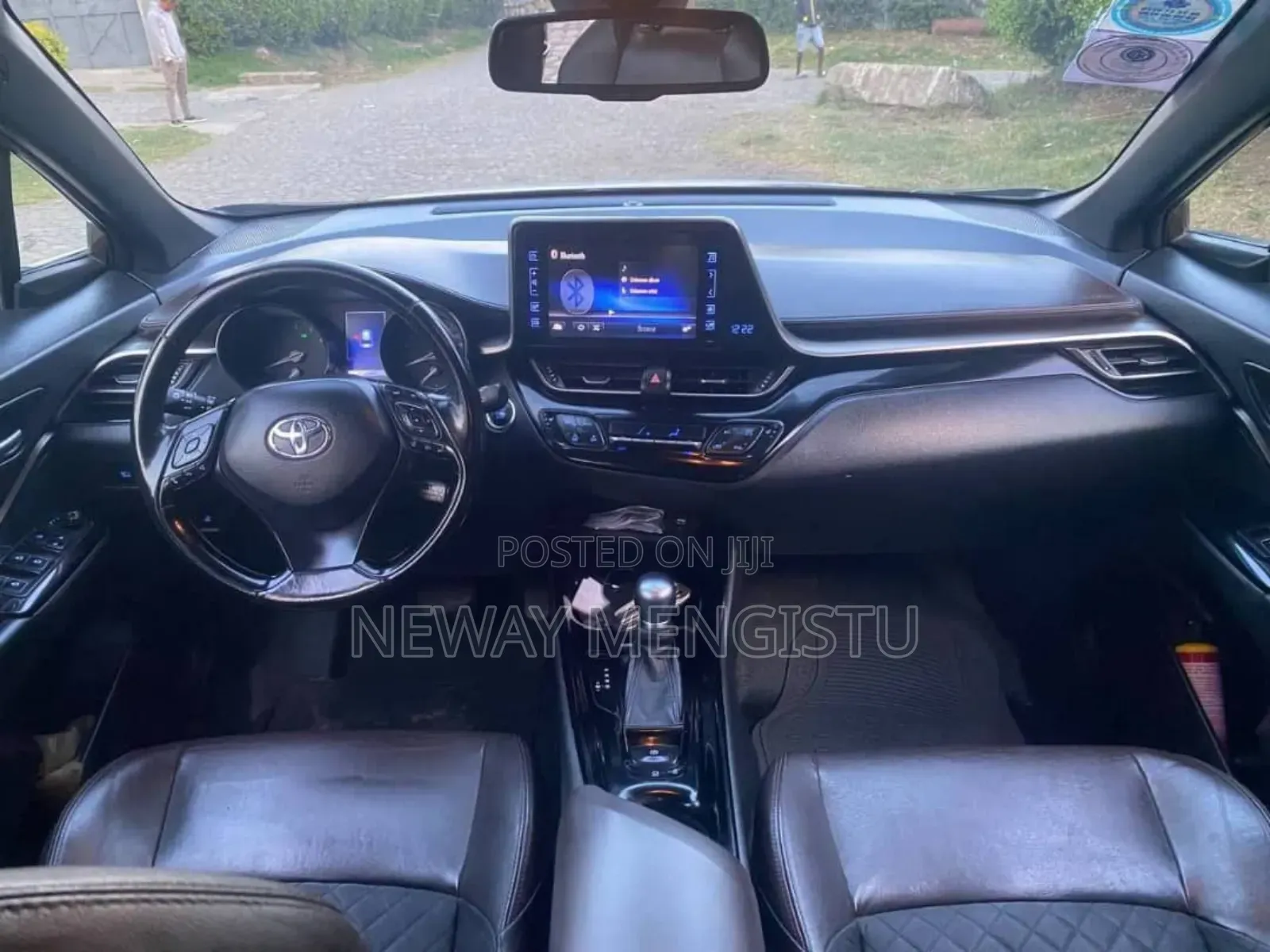 Toyota RAV4 LE 4dr SUV (2.5L 4cyl 6A) 2018 Purple