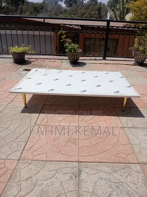 Rectangular Table (ጠረጴዛ)