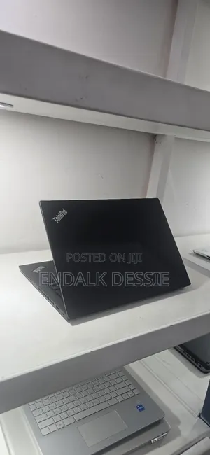 New Laptop Lenovo ThinkPad t495s 8GB AMD Ryzen 5 SSD 256GB
