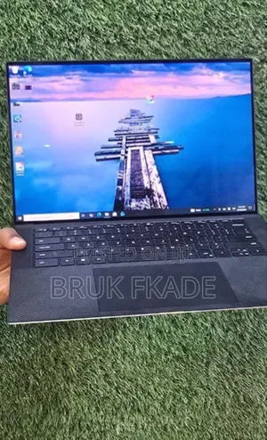 New Laptop Dell XPS 15 16GB Intel Core i7 SSD 512GB