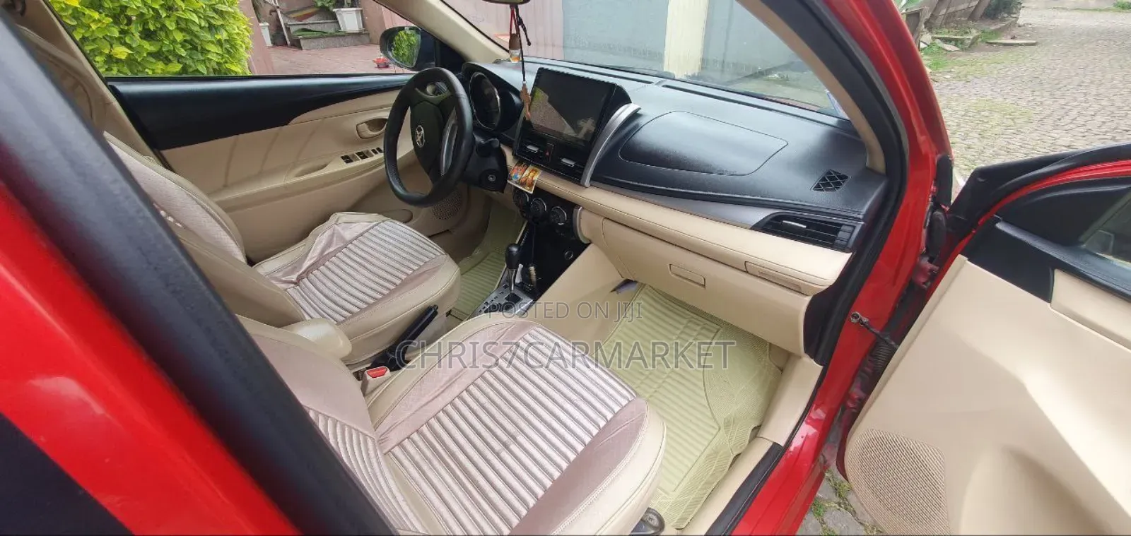 Toyota Yaris 2015 Burgundy