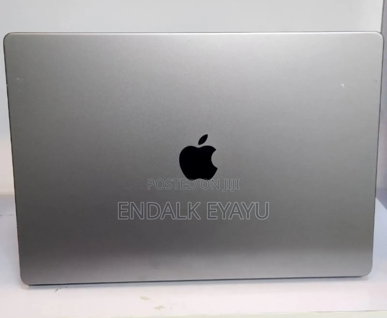 New Laptop Apple MacBook Pro M1 16GB Apple M1 Pro SSD 512GB