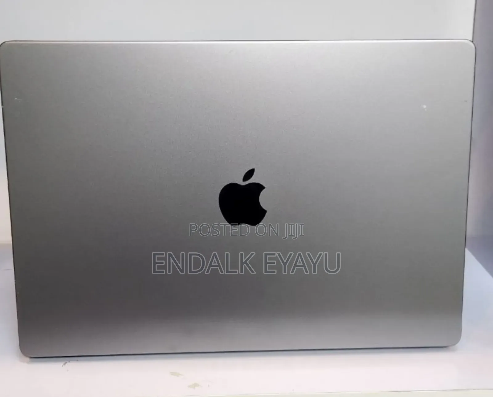 New Laptop Apple MacBook Pro M1 16GB Apple M1 Pro SSD 512GB