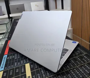 New Laptop Lenovo Ideapad 3 16GB Intel Core i5 SSD 512GB