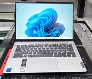 New Laptop HP EliteBook 840 G8 16GB Intel Core i5 SSD 512GB