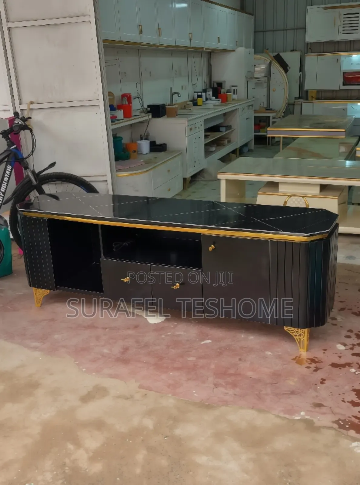 ገራሚ የቲቪ ስታንዶች | Epoxy-made Tv Stands