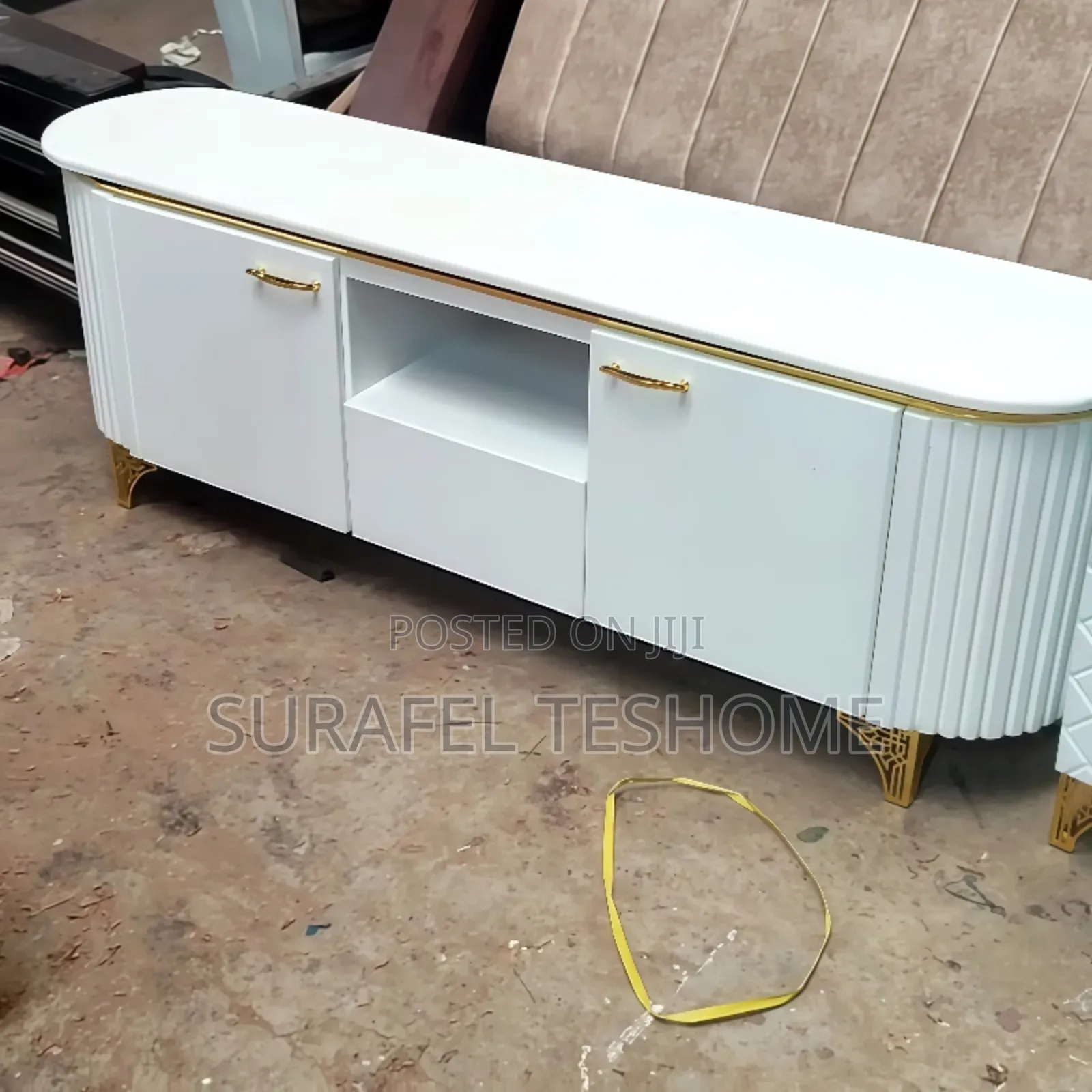 ገራሚ የቲቪ ስታንዶች | Epoxy-made Tv Stands
