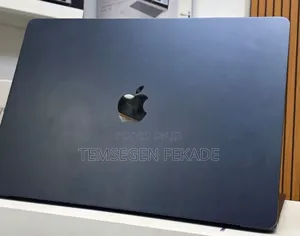 New Laptop Apple MacBook Air 2025 M4 15-inch 16GB Apple M4 SSD 256GB