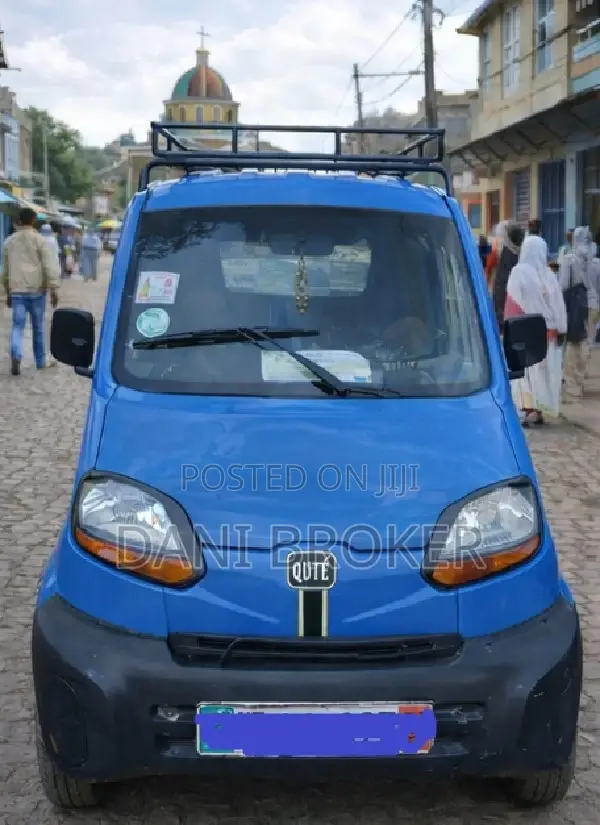 Bajaj Qute 2022 Blue