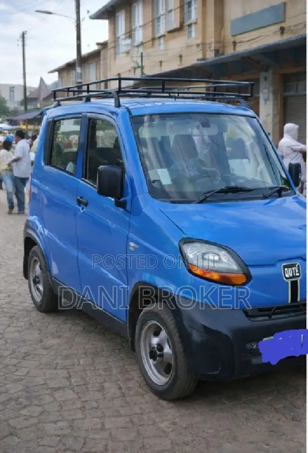 Bajaj Qute 2022 Blue