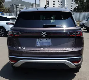 Volkswagen ID.6 2023 Purple