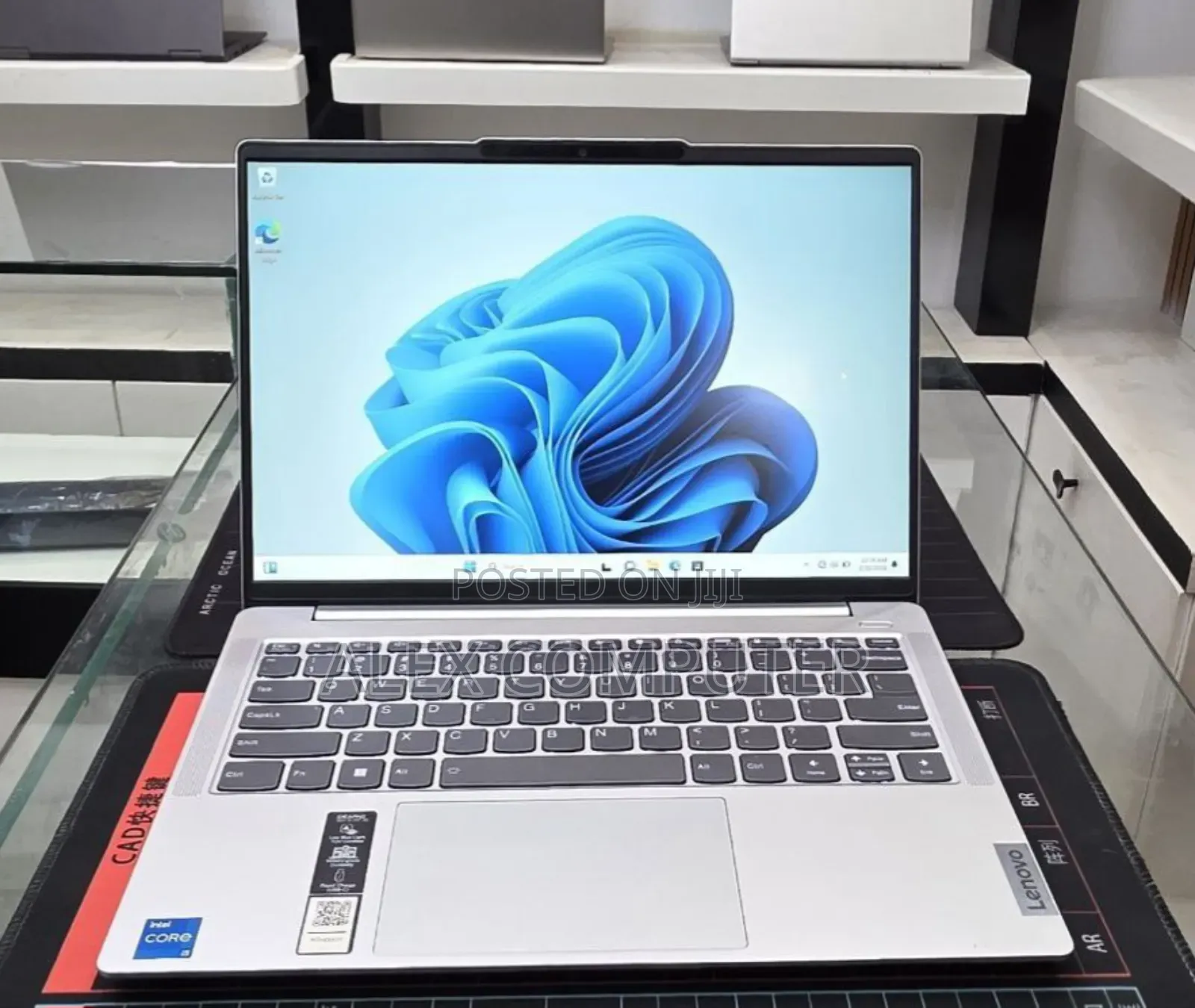New Lenovo IdeaPad 5 Slim 13th Gen i7 16GB Intel Core i7 SSD 512GB