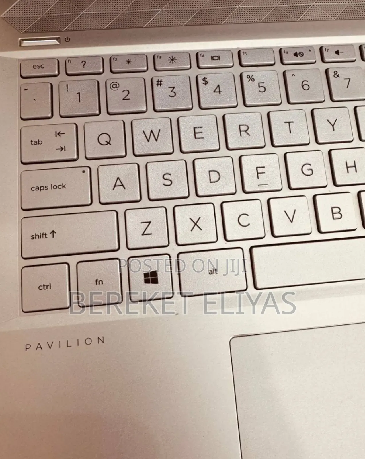 New Laptop HP Pavilion 11 8GB Intel Core i5 SSD 256GB