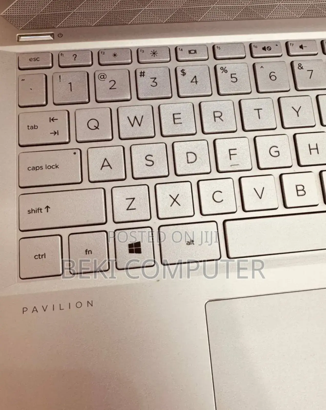 New Laptop HP Pavilion 11 8GB Intel Core i5 SSD 256GB
