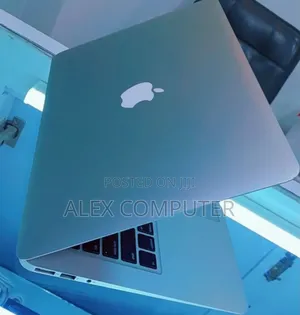 New Laptop Apple MacBook Air 2014 8GB Intel Core i5 SSD 256GB