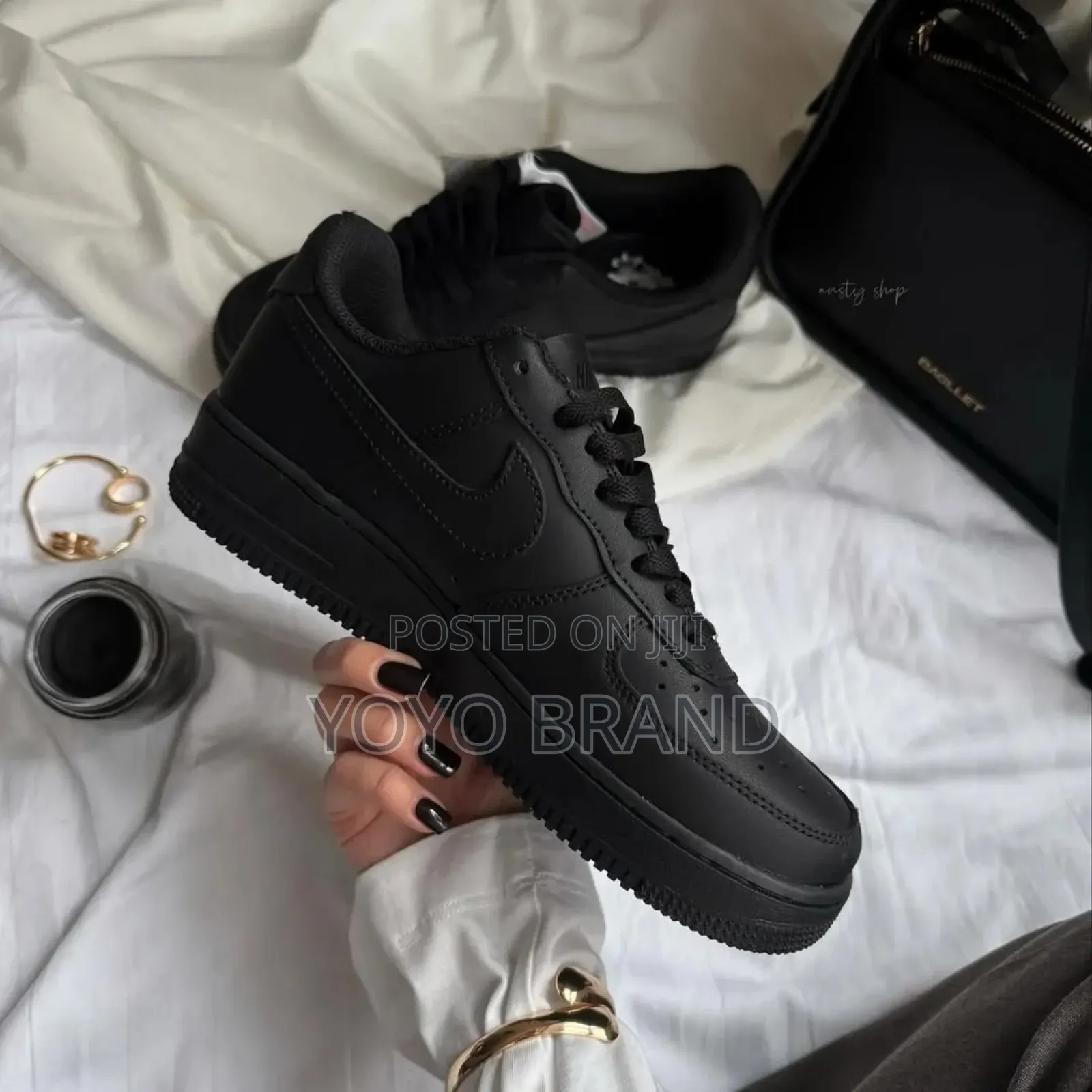 Nike Air Force 1 ’07’Low Triple Black Unisex Fashion Sneaker