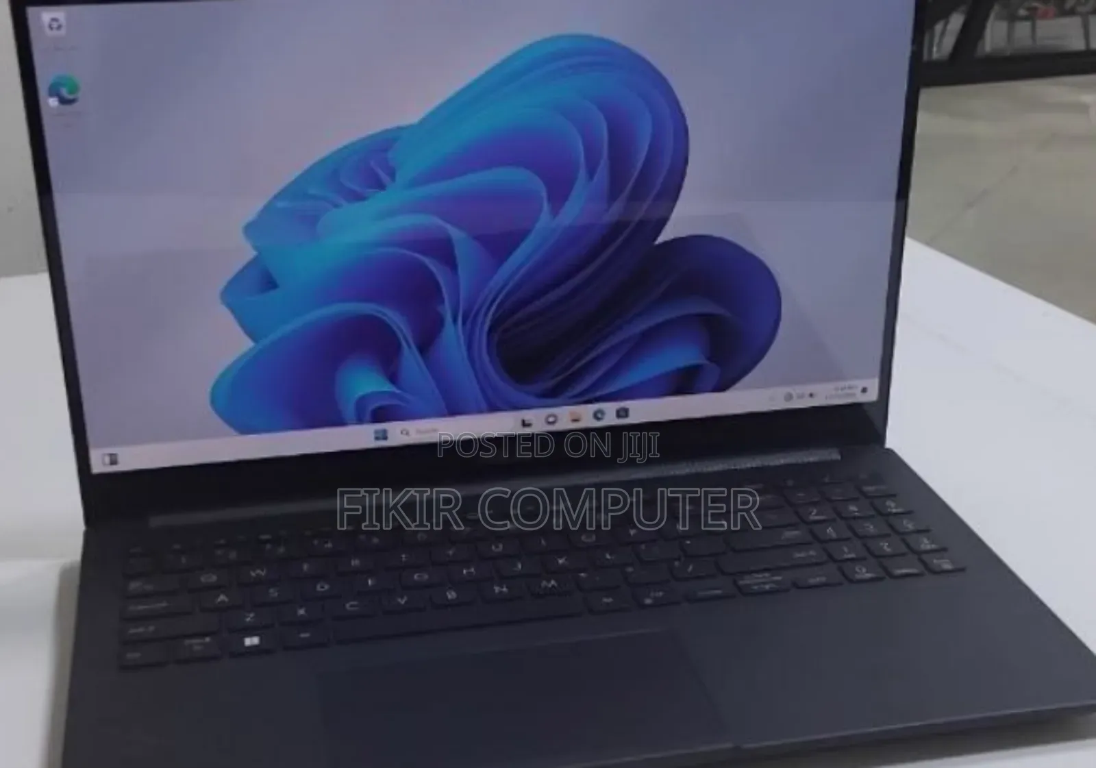 New Laptop Asus VivoBook 15 X505BA 16GB Intel Core i9 SSD 512GB