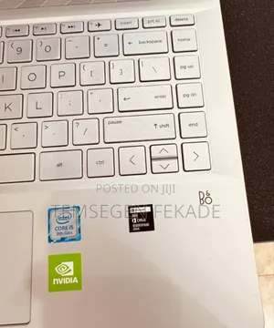 New Laptop HP Pavilion 14 8GB Intel Core i5 SSD 256GB