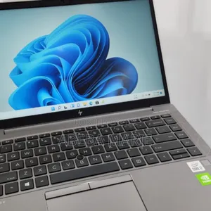 New Laptop HP ZBook Firefly 14 G7 16GB Intel Core i7 SSD 512GB