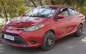 Toyota Yaris 2015 Red