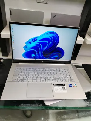 New Laptop HP Envy 17 16GB Intel Core i7 SSD 512GB