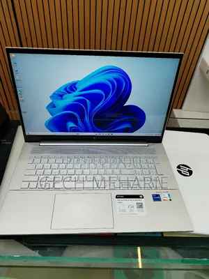 New Laptop HP Envy 17 16GB Intel Core i7 SSD 512GB