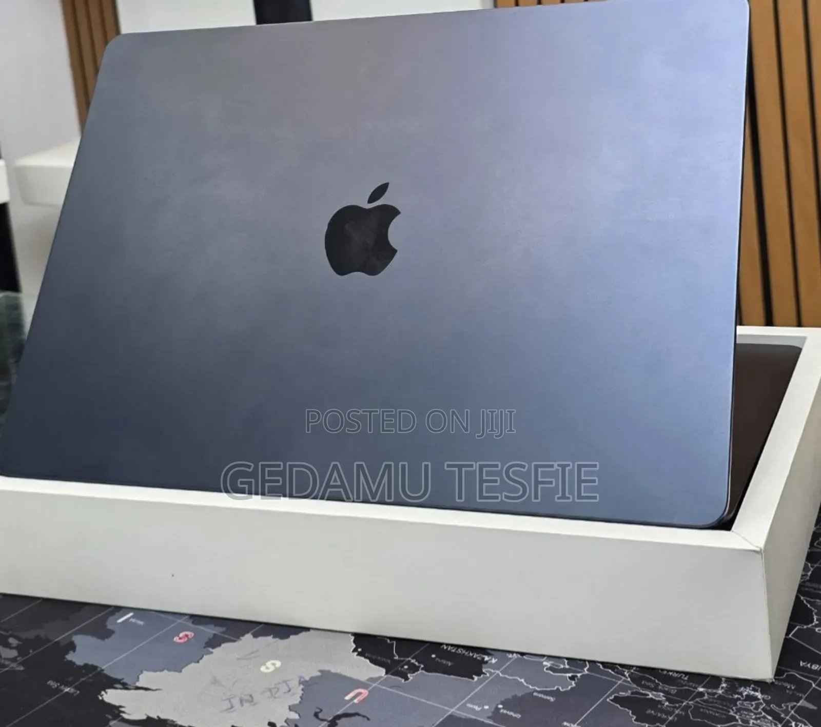 New Laptop Apple MacBook Air 2025 M4 15-inch 16GB SSD 256GB