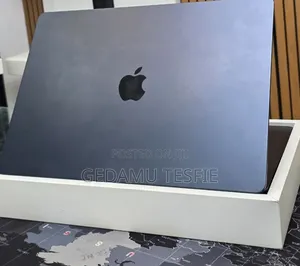 New Laptop Apple MacBook Air 2025 M4 15-inch 16GB SSD 256GB