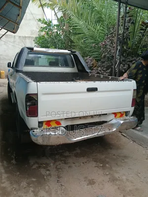 Toyota Hilux 1996 White