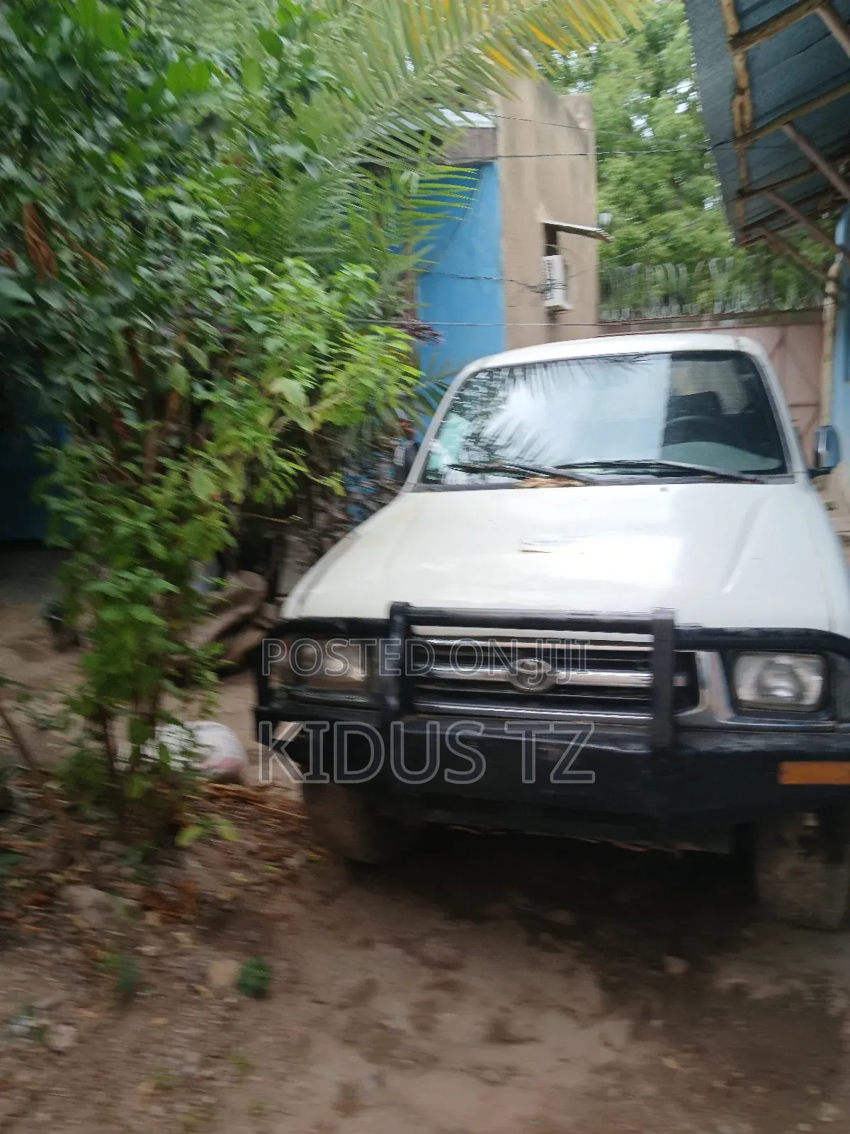 Toyota Hilux 1996 White