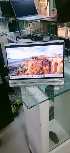 New Laptop HP EliteBook x360 1040 G7 16GB Intel Core i7 SSD 512GB
