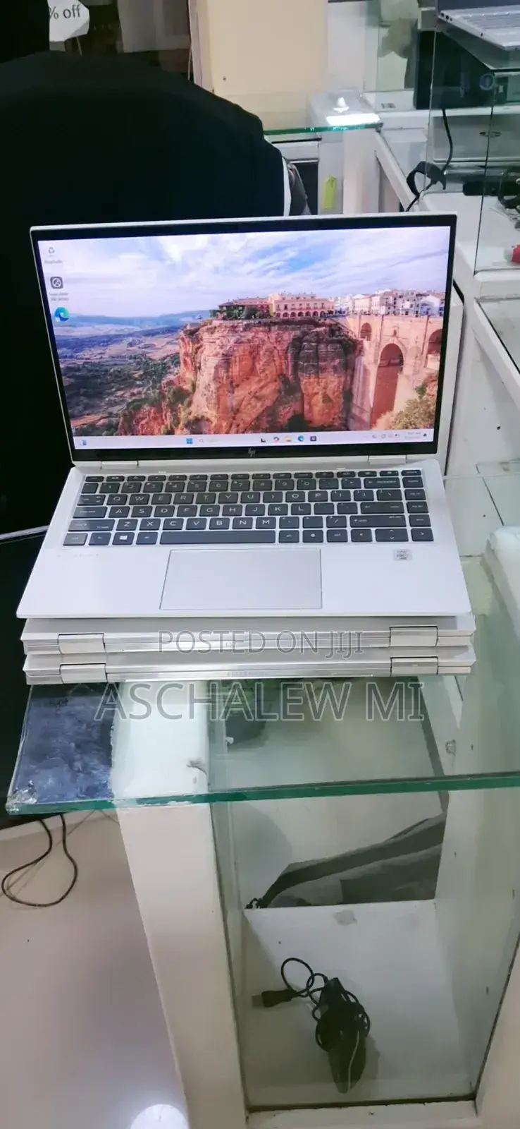 New Laptop HP EliteBook x360 1040 G7 16GB Intel Core i7 SSD 512GB