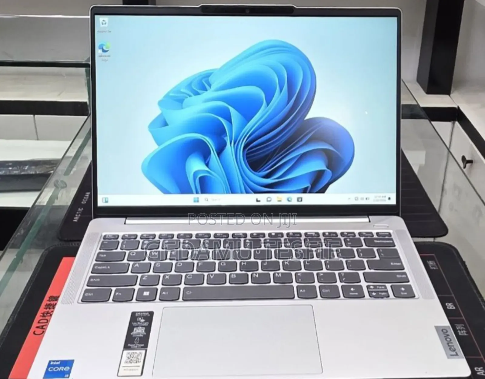 New Laptop Lenovo 16GB Intel Core i5 SSD 512GB