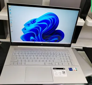 New Laptop HP Envy 17t 16GB Intel Core i7 SSD 512GB