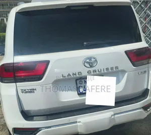 Toyota Land Cruiser 2023 White