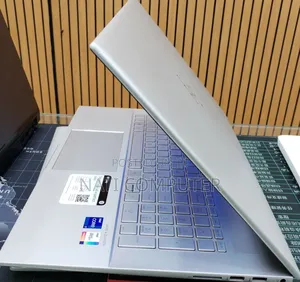 New Laptop HP Envy 17t 16GB Intel Core i7 SSD 512GB