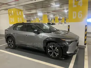 New Toyota bZ4X 71.4 kWh AWD 2023 Gray