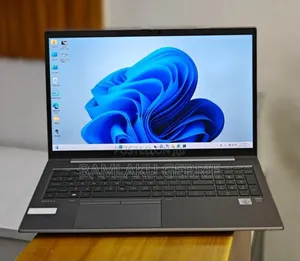 New Laptop HP ZBook Firefly 15 G7 16GB Intel Core i7 SSD 512GB