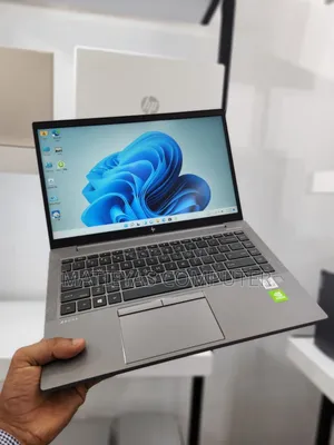 New Laptop HP ZBook Firefly 14 G7 16GB Intel Core i7 SSD 512GB