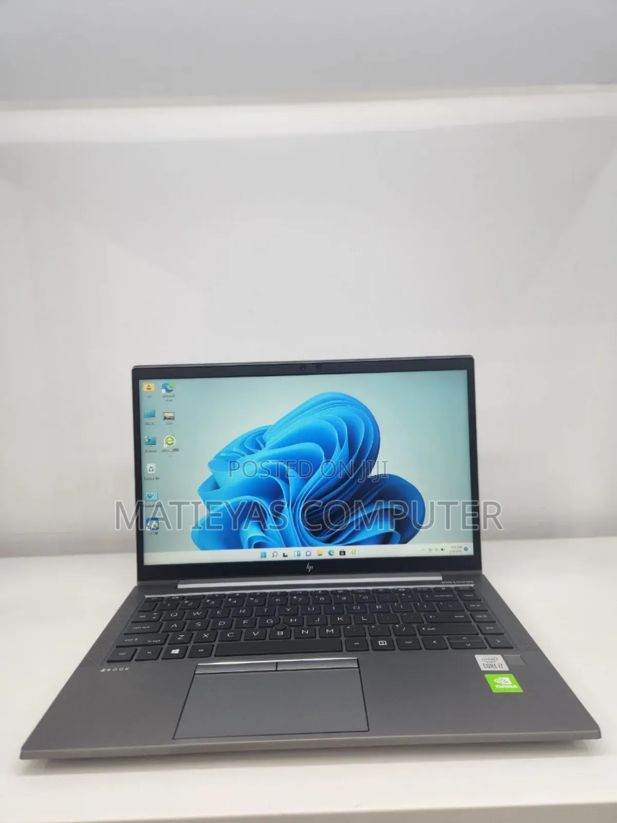 New Laptop HP ZBook Firefly 14 G7 16GB Intel Core i7 SSD 512GB