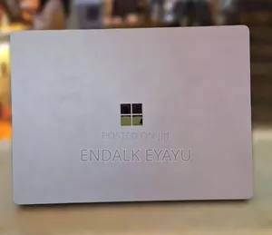 New Laptop Microsoft Surface 16GB Intel Core i7 SSD 256GB