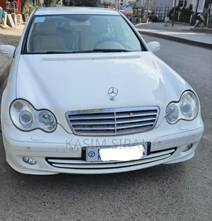 Mercedes-Benz C200 2002 White