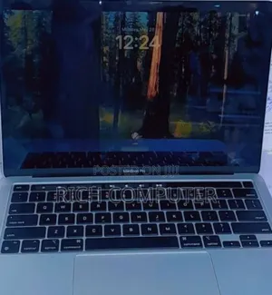 New Laptop Apple MacBook Pro 2022 M2 8GB Apple M2 SSD 256GB