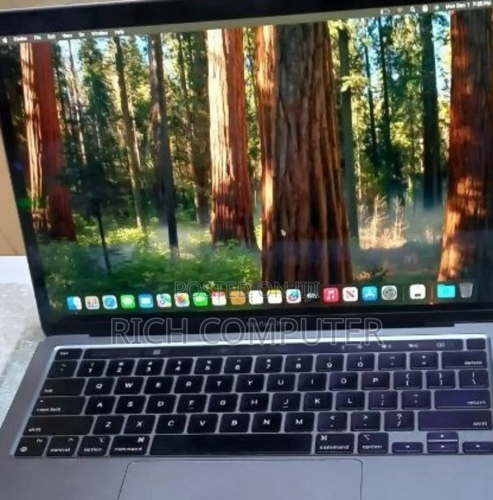 New Laptop Apple MacBook Pro 2021 M1 8GB Apple M1 SSD 256GB