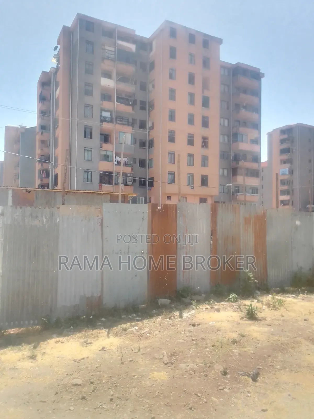 ለሽያጭ የቀረበ ባዶ ቦታ ስፋት 150 ካሬ አድራሻ አያት 49 ኮንዶሚኒየም አጠገብ የልማት ተነሽ