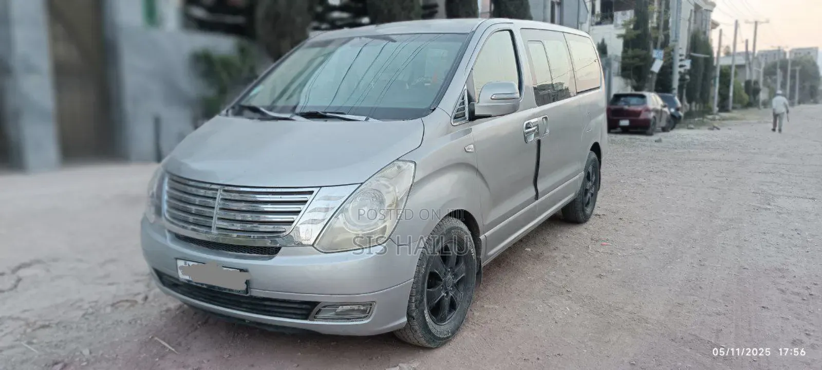 Hyundai Starex 2011 Silver