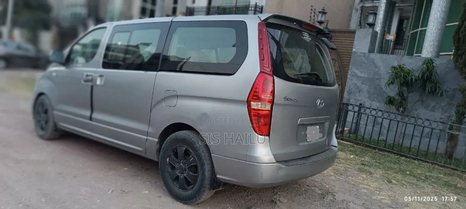 Hyundai Starex 2011 Silver