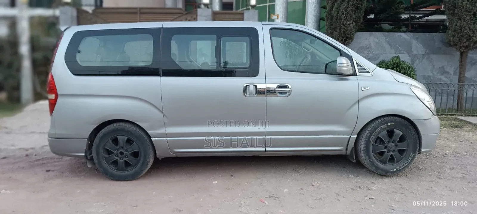 Hyundai Starex 2011 Silver