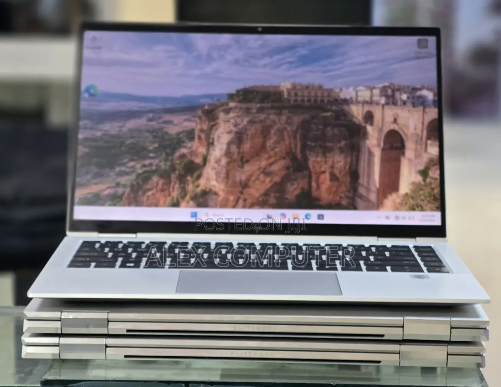 New Laptop HP EliteBook x360 1040 G7 16GB Intel Core i7 SSD 512GB