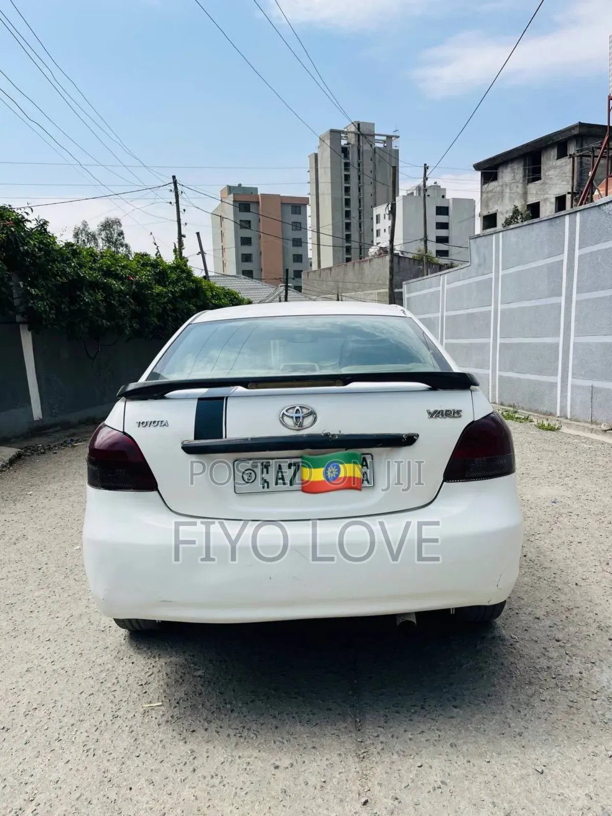 Toyota Yaris 2010 White